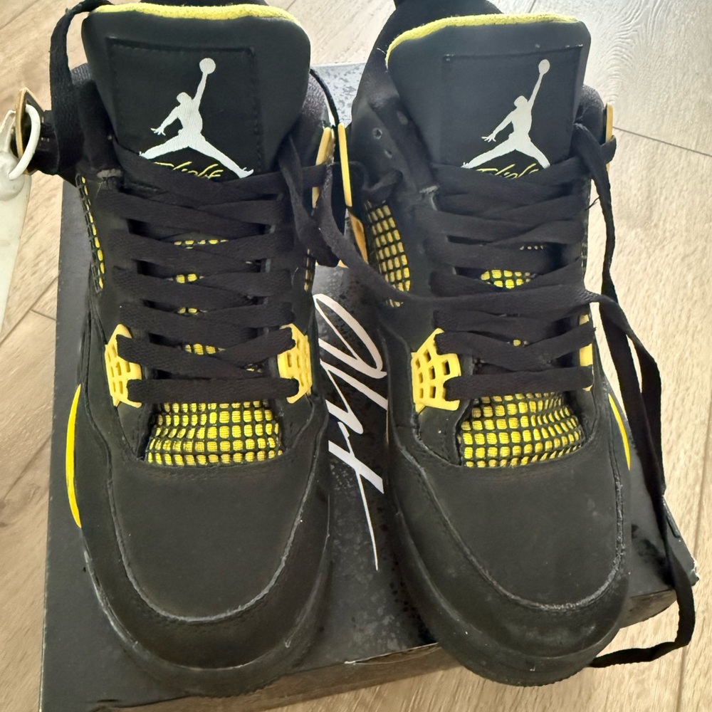 Jordan Black and Yellow Men's Shoes